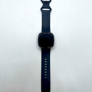 Used Fitbit, light scratches. 100 percent refurbished and operable.